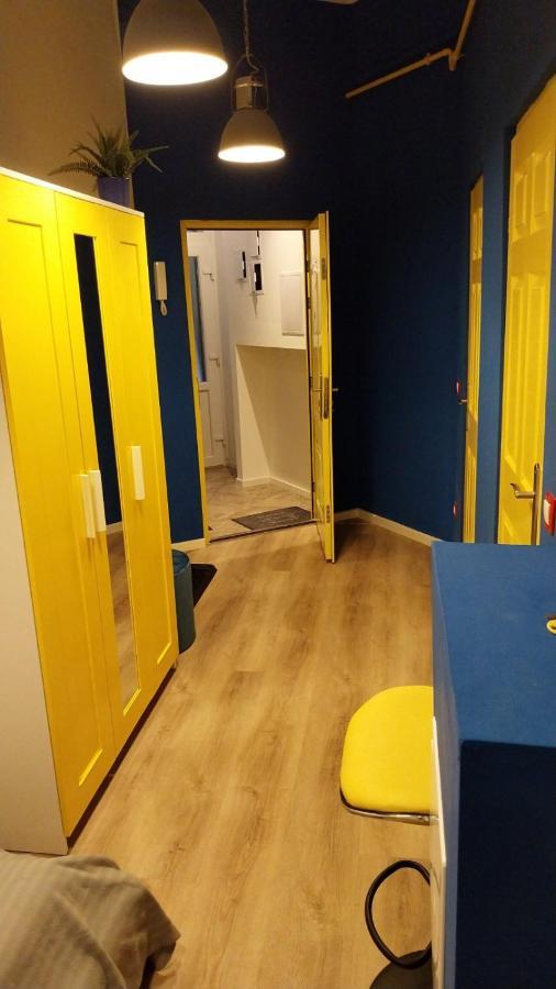 Yellow Blue Apartment Budapeste Exterior foto